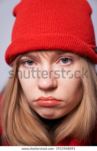 ladies red beanie hat