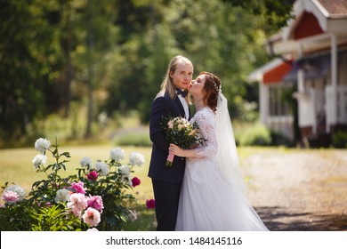 Bride Wedding Garden Stock Photos Images Photography Shutterstock