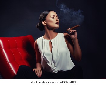 Smokers women cigar for the