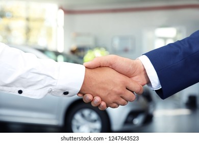 7,154 Car handshake Images, Stock Photos & Vectors | Shutterstock