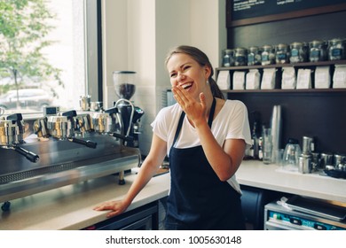 3,355 Laughing Waitress Images, Stock Photos & Vectors | Shutterstock