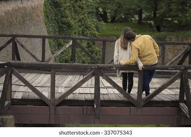 デート 後ろ姿 の画像 写真素材 ベクター画像 Shutterstock