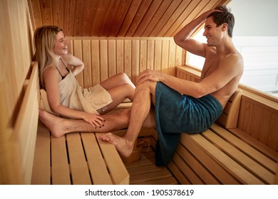 Nackt in sauna