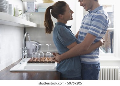 1,629 Couple Kitchen Sink Images, Stock Photos & Vectors | Shutterstock