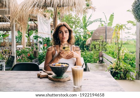 Breakfast in the garden