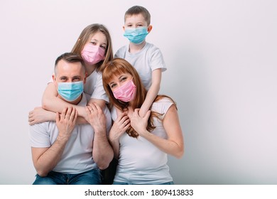 Familia Segura Imagenes Fotos De Stock Y Vectores Shutterstock