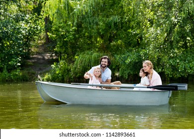 5,118 Family boat ride Images, Stock Photos & Vectors | Shutterstock