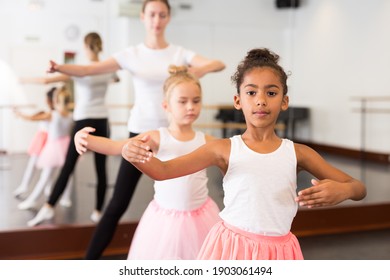 7,522 Dance teacher children Images, Stock Photos & Vectors | Shutterstock