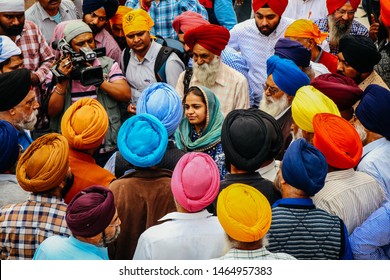 Gör Sikh tror på Interracial dating