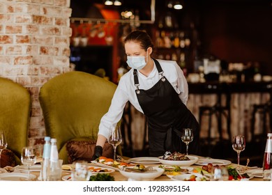 22,103 Restaurant Servant Images, Stock Photos & Vectors | Shutterstock