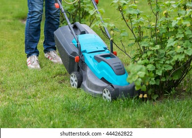 1,250 Female Lawn Mower Images, Stock Photos & Vectors 