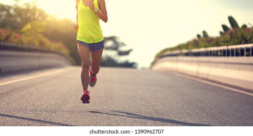 227,815 Running legs Images, Stock Photos & Vectors | Shutterstock