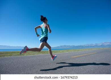 457,491 Runner Woman Images, Stock Photos & Vectors | Shutterstock