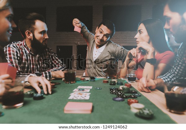 poker game with friends
