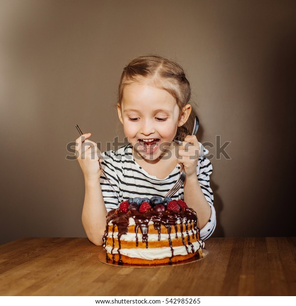 Young Girl Birthday Cake Studio Shot Stock Photo 542985265 | Shutterstock