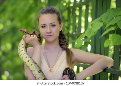 Snakes girls with Cartoon Girls