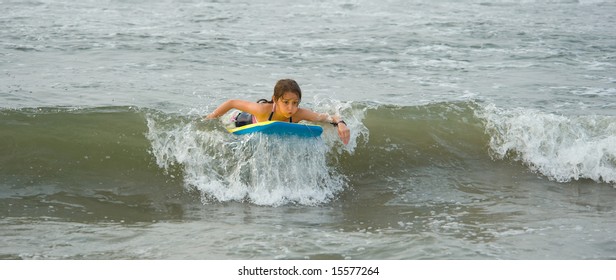 boogie board riding