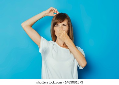 ワキ汗 女性 の画像 写真素材 ベクター画像 Shutterstock