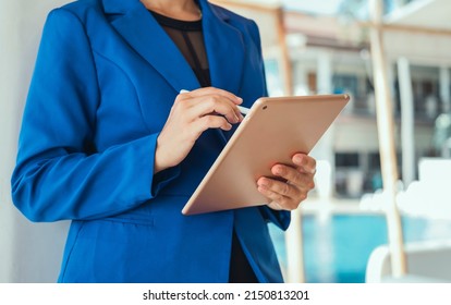 Young Girl Works On The Tablet On The Internet And Goes To The Train, Ipad Surfing, Woman Using Smartphone, Holding Tablet In Hand, Send Answer Texts, Travel In Train, Office Manager, Hipster
