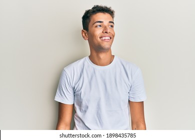 35 467件の 男性 横顔 イケメン 笑う の画像 写真素材 ベクター画像 Shutterstock
