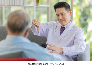 18,837 Doctor visit asian Images, Stock Photos & Vectors | Shutterstock