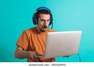 87,007 Video Gamer Stock Photos, Images & Photography | Shutterstock