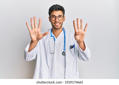 38,280 Doctor Pointing Finger Images, Stock Photos & Vectors | Shutterstock