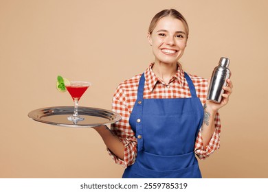 Joven mujer feliz barista