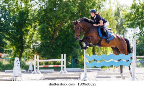 32,704 Horse and rider jumping Images, Stock Photos & Vectors ...