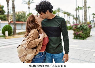 Interracial Kissing Pics