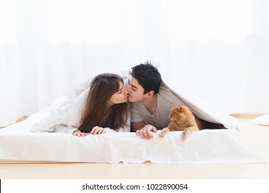 1000 Morning Kiss Stock Images Photos Vectors Shutterstock