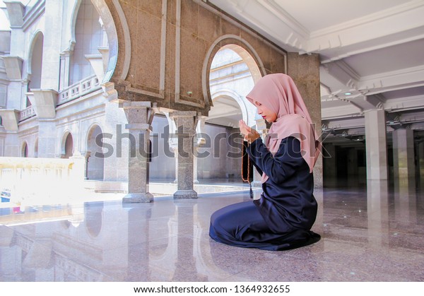 Young Malay Muslim Woman Hold Her Stock Photo Edit Now 1364932655