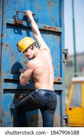 9 Shirtless Man In Pickup Truck Stock Photos, Images & Photography ...