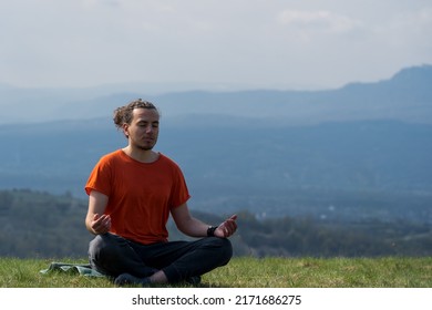 9,652 Himalayas Meditation Images, Stock Photos & Vectors 