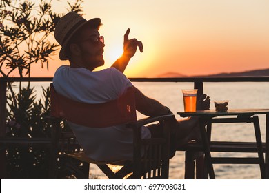 3,298 Calling waiter Images, Stock Photos & Vectors | Shutterstock