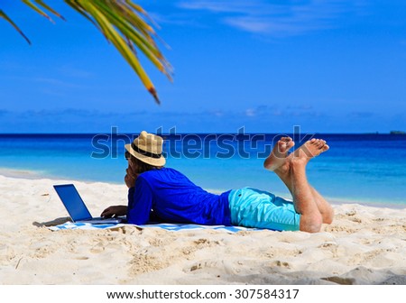 Similar – Foto Bild Konzept des digitalen Nomaden oder Remote Workers.