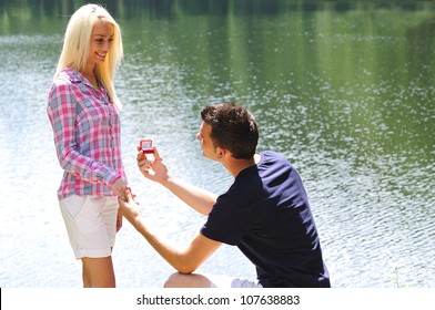 Young Man Propose His Girlfriend