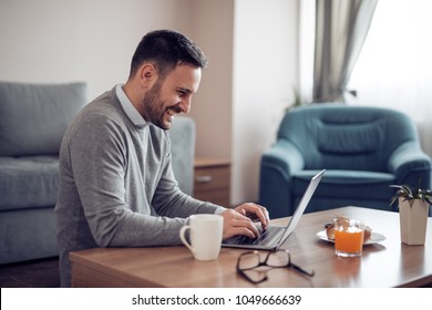 Young Man Running Small Business Home foto stock 1049666639 | Shutterstock