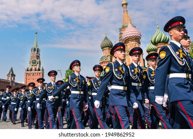 Young Men In Military Uniforms On Red Square In Moscow Against The Background Of The Kremlin. A Detachment Of Soldiers Of The Russian Army: Moscow, Russia, 09 May 2019