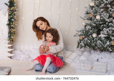 Young Mom Having Fun Her Daughter Stock Photo 764732476 | Shutterstock