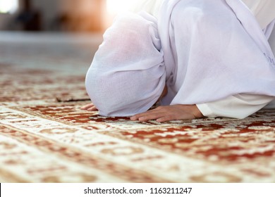 107,990 Ramadan mosque Stock Photos, Images & Photography | Shutterstock