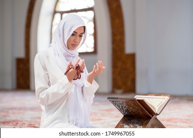 60,032 Quran Stock Photos, Images & Photography | Shutterstock