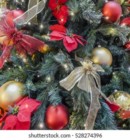 Giant Christmas Baubles Images Stock Photos Vectors Shutterstock