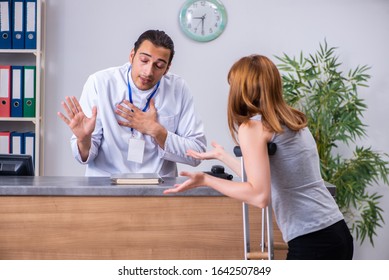 Young patient at the reception in the hospital - Powered by Shutterstock