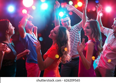 147,171 Party dance men women Images, Stock Photos & Vectors | Shutterstock