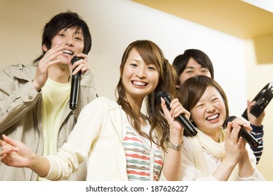japanese karaoke girls