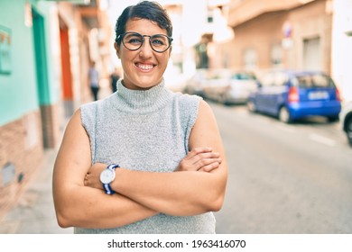 Young Plus Size Woman Smiling Happy Walking At The City.