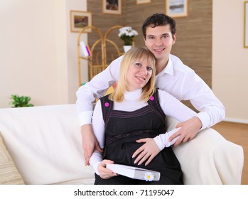 Young Pregnant Wife Her Husband Home Stock Photo 71195047 Shutterstock