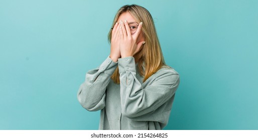 imágenes de Embarrassed spy Imágenes fotos y vectores de stock Shutterstock