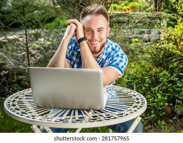 1,718 Macbook man Images, Stock Photos & Vectors | Shutterstock